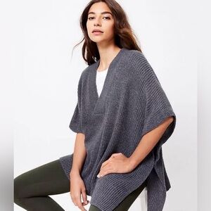 LOFT V-Neck Poncho Sweater Charcoal Gray Pullover Soft Rib Knit Acrylic Sz XS/S